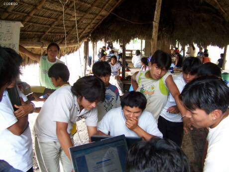 Fotovoltaische Solarenergie für Gemeide Computer in den Provinzen Morona Santiago und Pastaza Amazonas Region Ecuador Südmerika